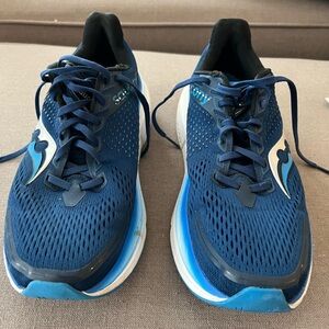 Saucony Men's Guide 17 Running Shoes, size 10